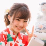 ピースサイン 個人特定