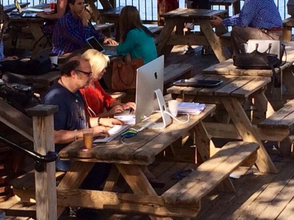 カフェで仕事をする本気のノマドワーカーに学ぶ快適環境の作り方 Iphone Mania