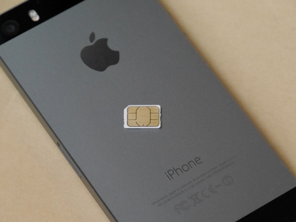 iPhone5sとSIMカード