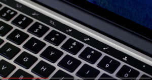 MacBook Pro OLEDタッチバー
