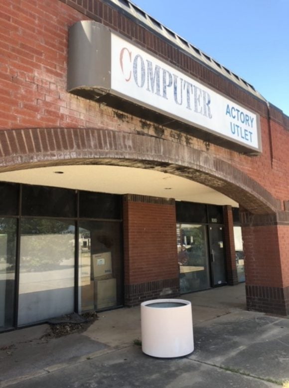 Abandoned PC store1