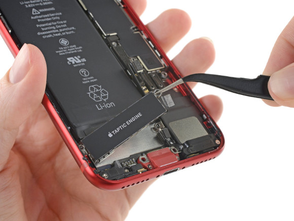 iPhone SE（第2世代）、iFixitの修理しやすさ評価で10点満点中6点を