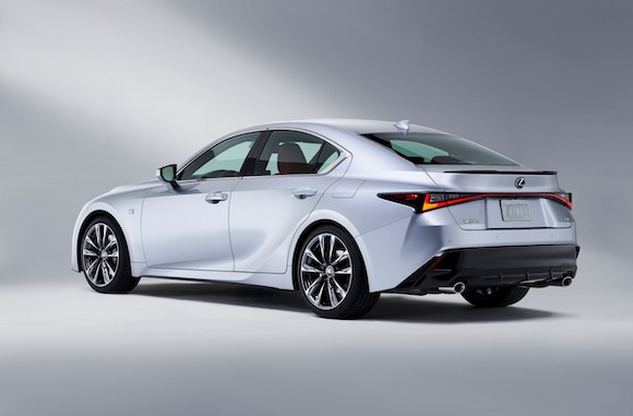LEXUS IS 2021_02