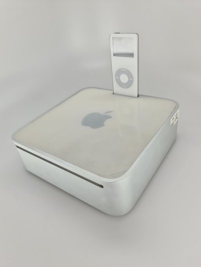 Mac mini with dock port