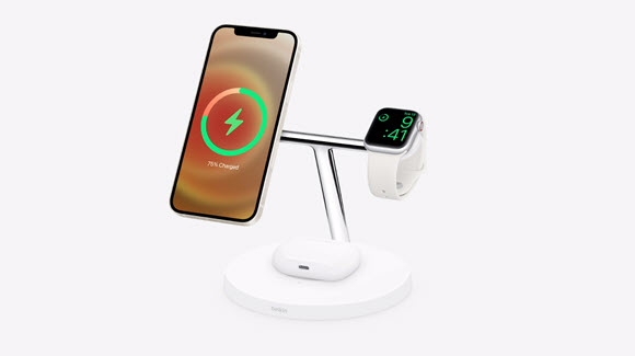 Belkin MagSafe 3-in-1 磁気ワイヤレス充電器