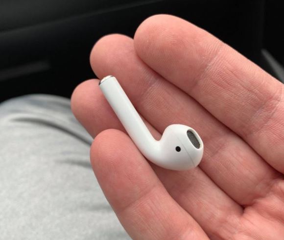 AirPods in esophagus_1