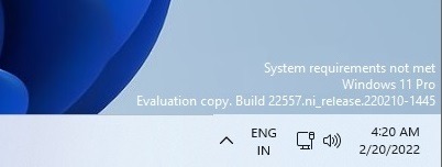 Windows 11のデスクトップ上の最小システム要件を満たさない警告