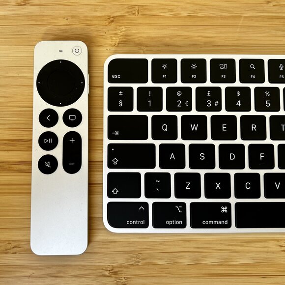 magic keyboard siri remote