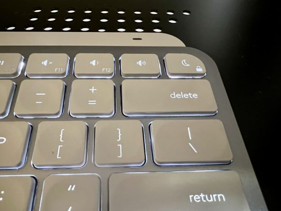 MX Keys Mini for Macの三日月マークキー