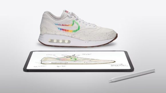 Nikeの「Made on iPad」スニーカーがAppleイベントで注目の的に