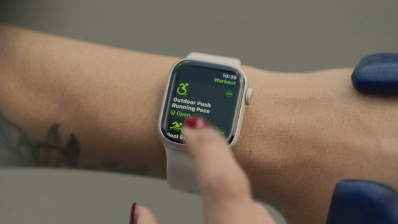 Apple 「The Relay」アクセシビリティ スポーツ