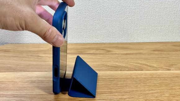 iPhone16 Pro用「Simplism Vertical Flip 縦開き背面クリアフリップケース」レビュー hato/iPhone Mania