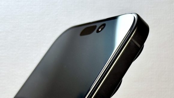 【レビュー】DeffのiPhone16用ガラスフィルム、新製品ナノマットが魅力的