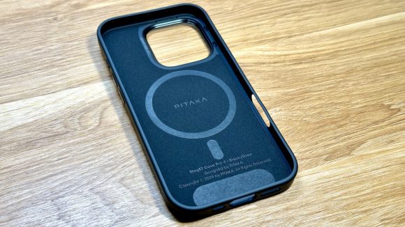 PITAKA「軍用グレード保護ケース」iPhone16 Pro レビュー