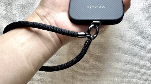 PITAKA「多機能スマホストラップ」iPhone16 Pro 装着レビュー