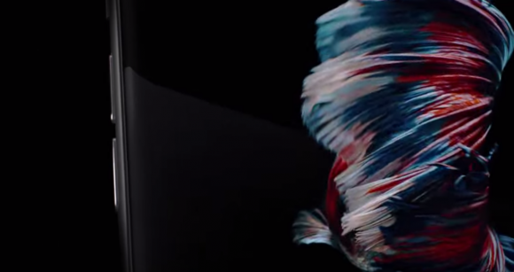 iPhone 6s　iPhone 6s Plus 
