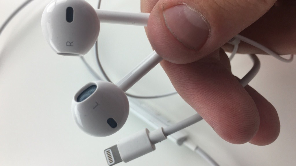 自作　Lightning EarPods