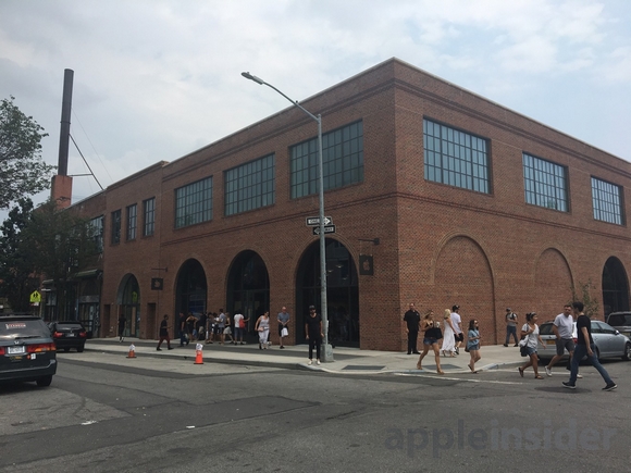 Brooklyn Apple Store
