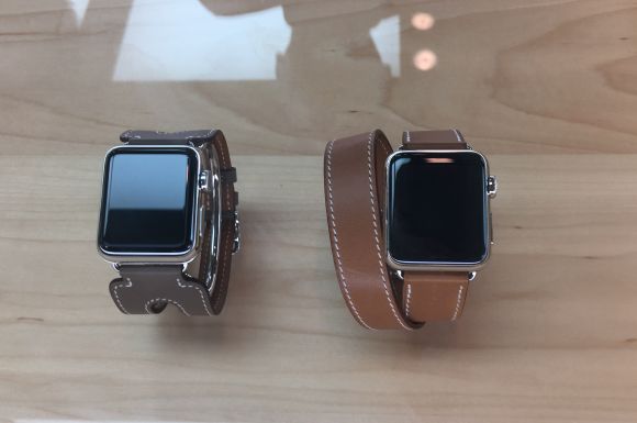 展示 Apple Watch Series 2