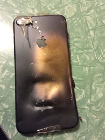 iPhone7 爆発