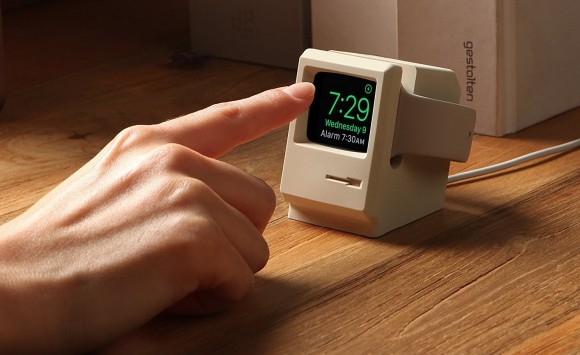 Apple Watchが往年のmacintoshに早変わり 風変わりな充電スタンド