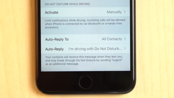iOS11 運転中モード（Do Not Disturb While Driving）