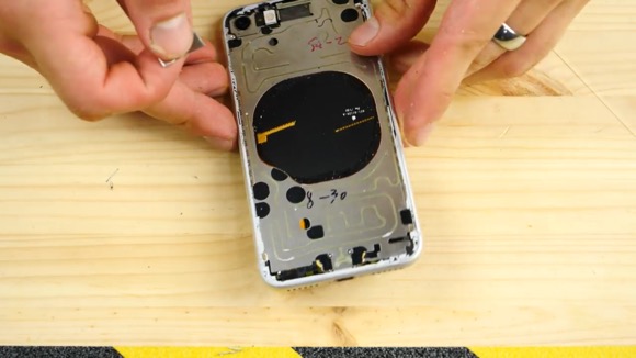 iPhone8 透明化 EverythingApplePro