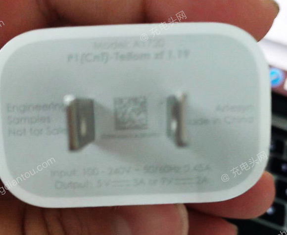2018 iPhone USB-C アダプタ