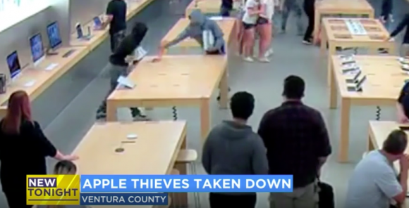 iPhone　アメリカ　Apple Store　強盗犯