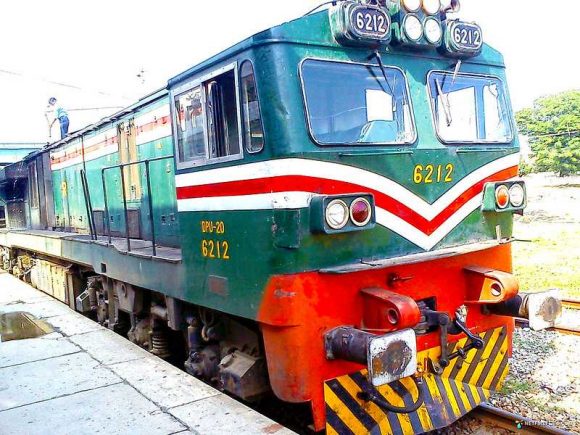 pakistan train