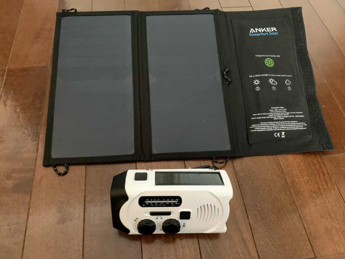 アイリスオーヤマのJTL-29とAnkerのPowerPort Solart Lite