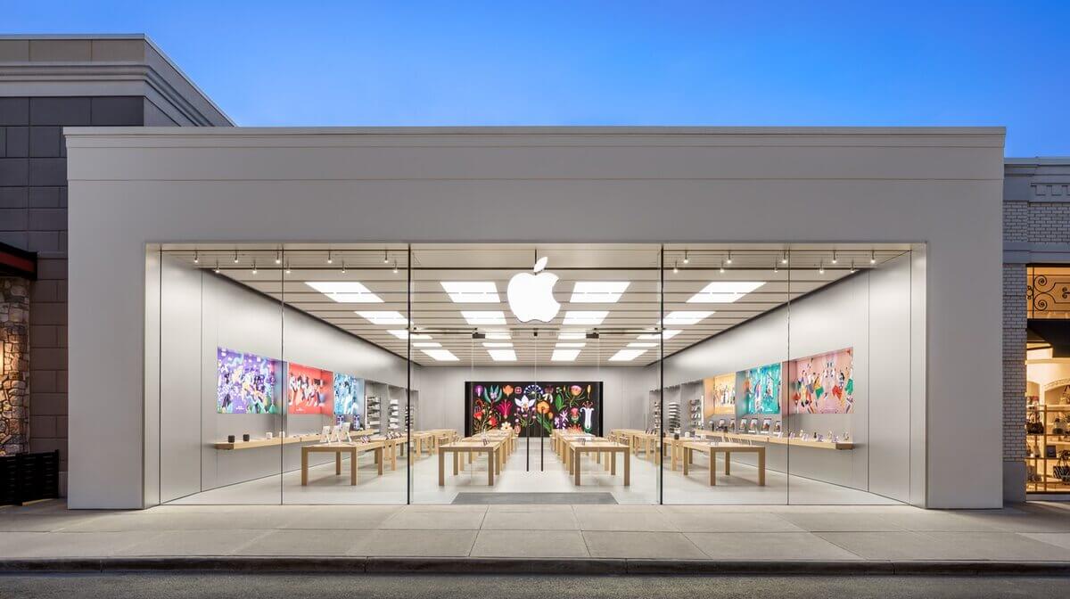 Apple Easton Town Center