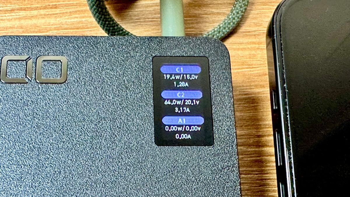 CIO「SMARTCOBY Pro CABLE 100W 20K」 モバイルバッテリー レビュー