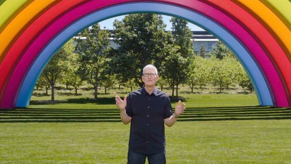 Apple業績発表、iPhoneが売れない時期になぜ売上2桁増？