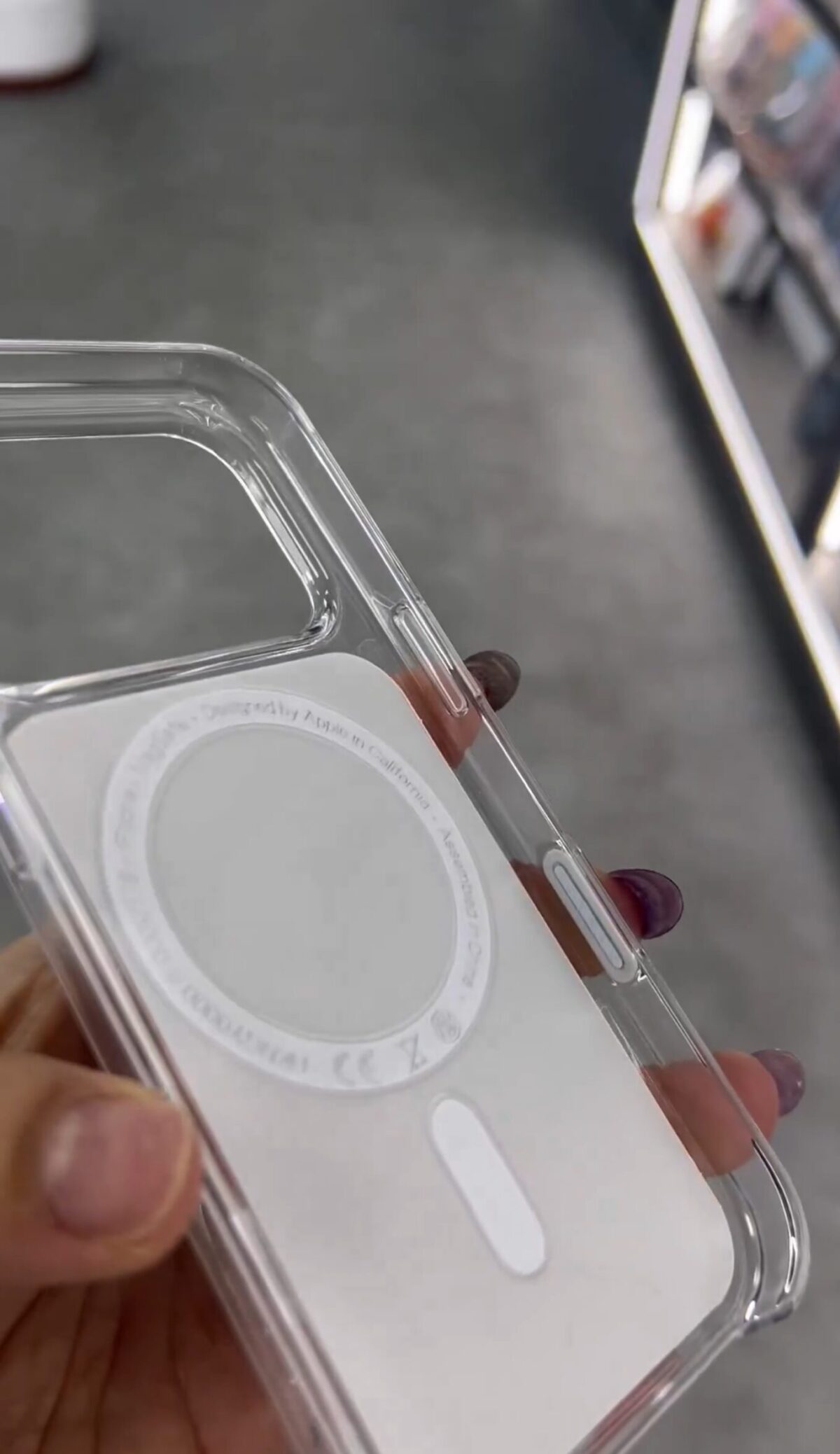 iPhone17 Pro case SD_3