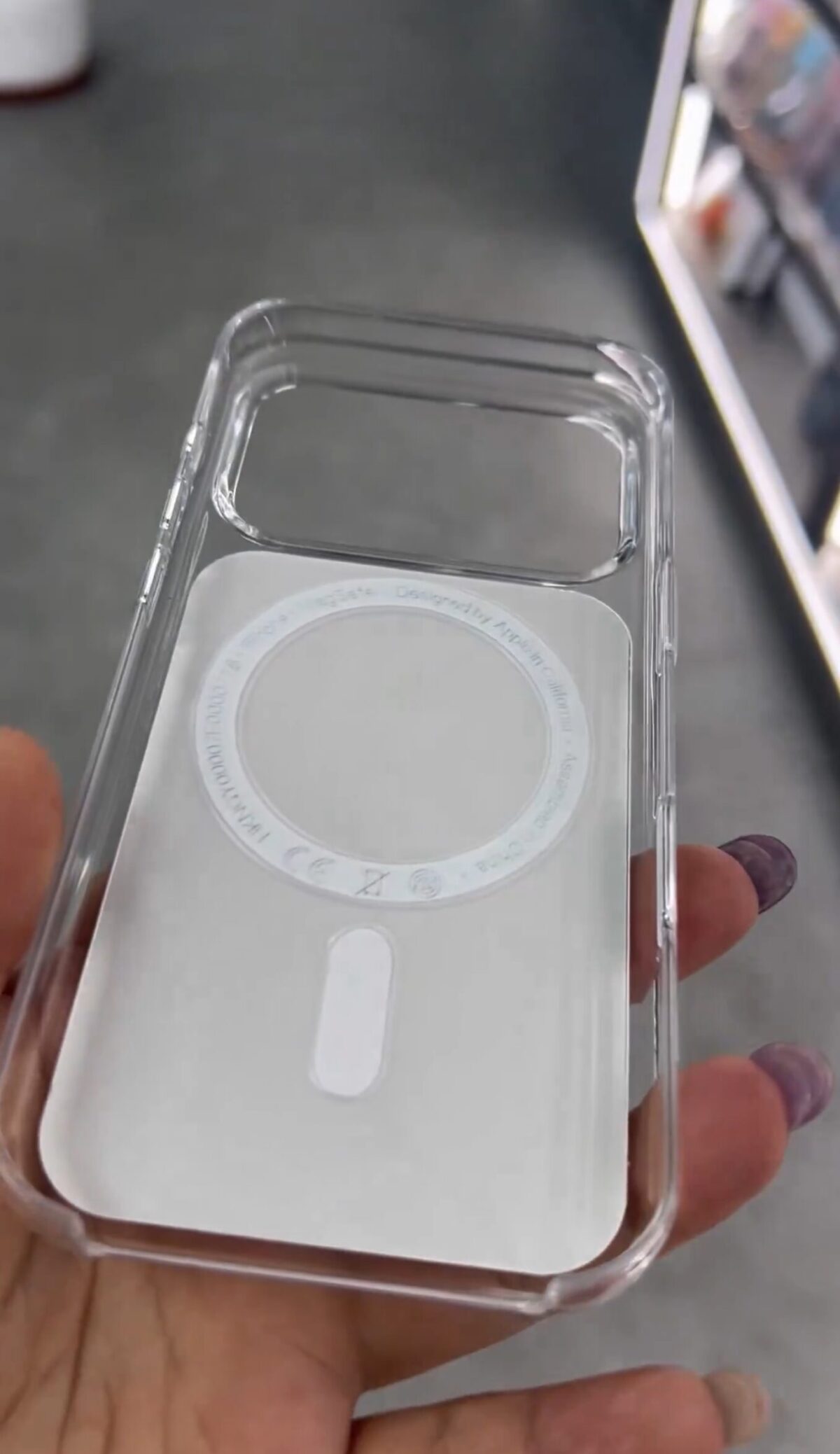 iPhone17 Pro case SD_4