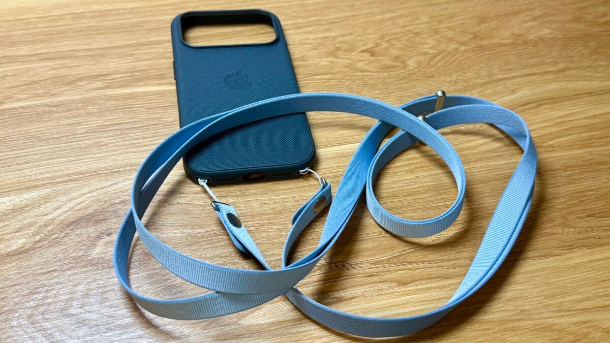 iPhone17 Pro用 Apple テックウーブンケース レビュー