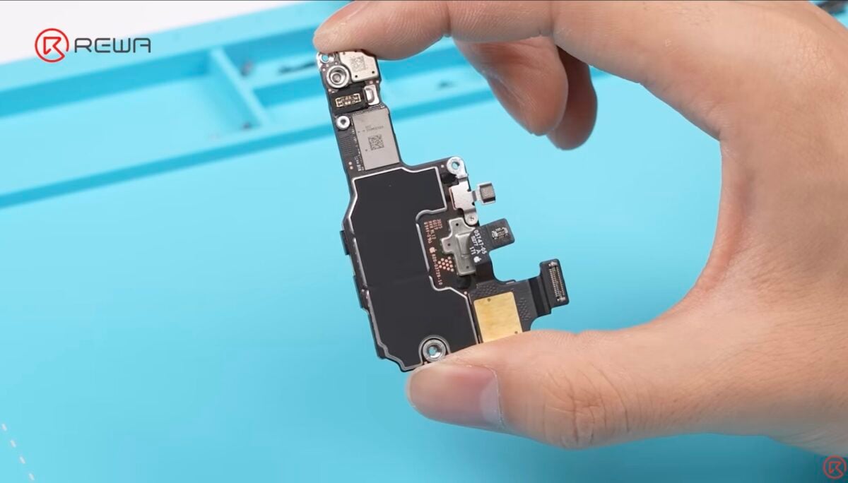 iPhone17 pro teardown_10