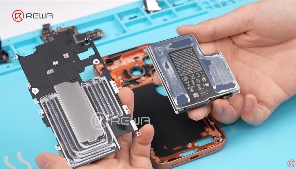 iPhone17 pro teardown_17