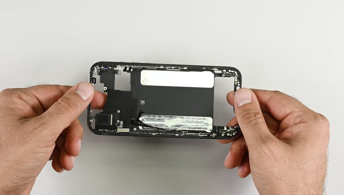 iPhone Air teardown_13