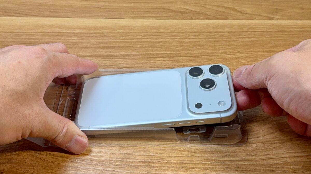 iPhone17 Pro Simplism 「貼るピタNEO」 ガラスフィルム レビュー