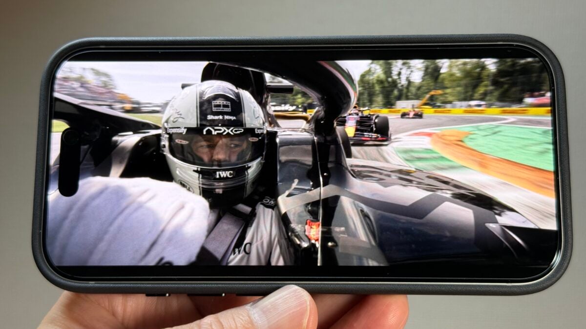iPhone17 Pro Simplism 「貼るピタNEO」 ガラスフィルム レビュー
