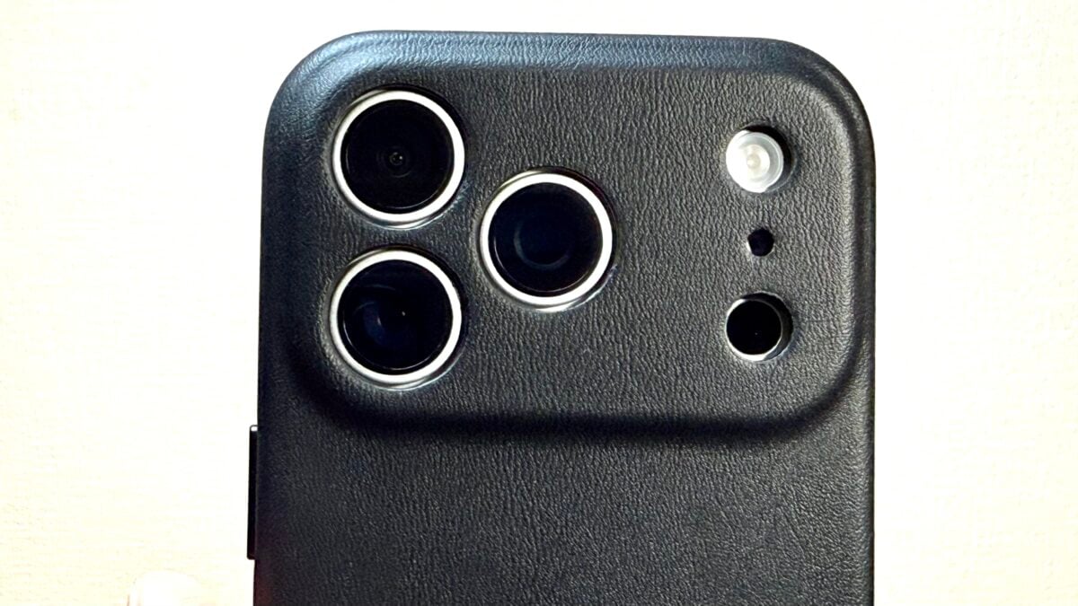 iPhone17 Pro トリニティSimplism「[NUNO] MagSafe対応 背面シリコンレザーケース」レビュー