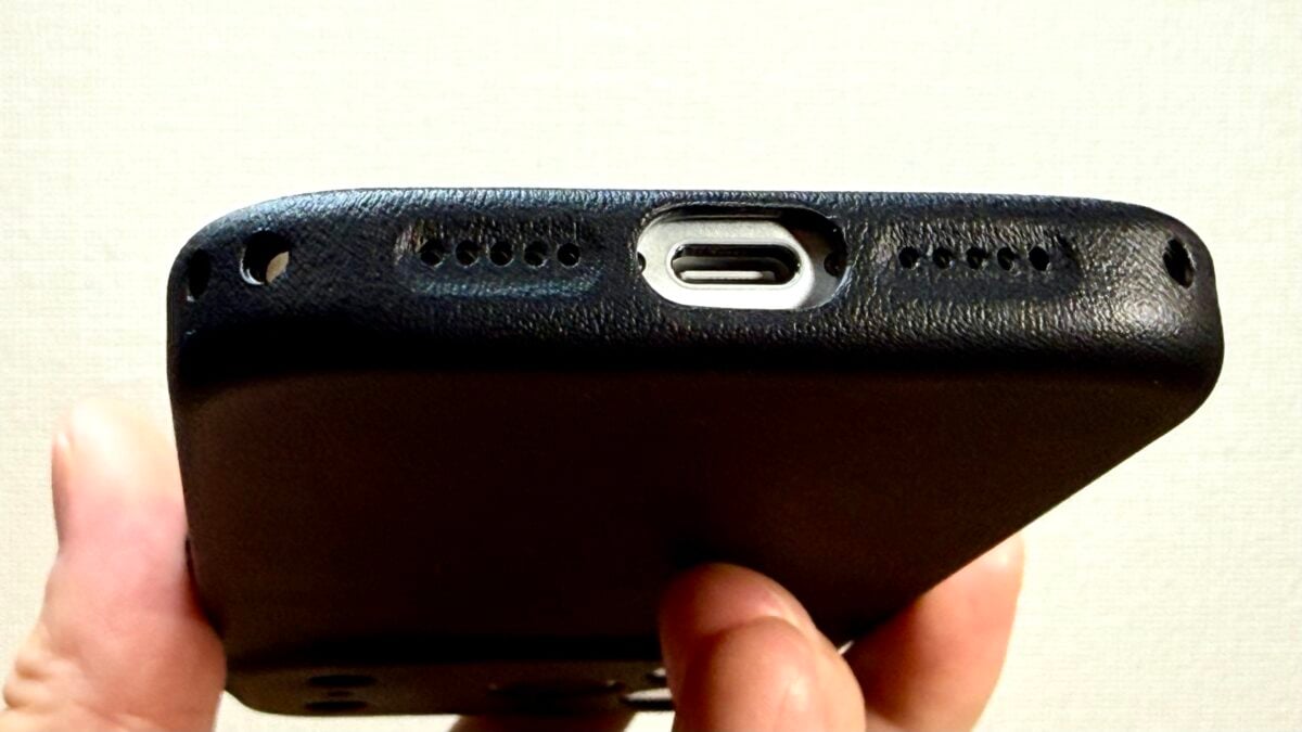 iPhone17 Pro トリニティSimplism「[NUNO] MagSafe対応 背面シリコンレザーケース」レビュー