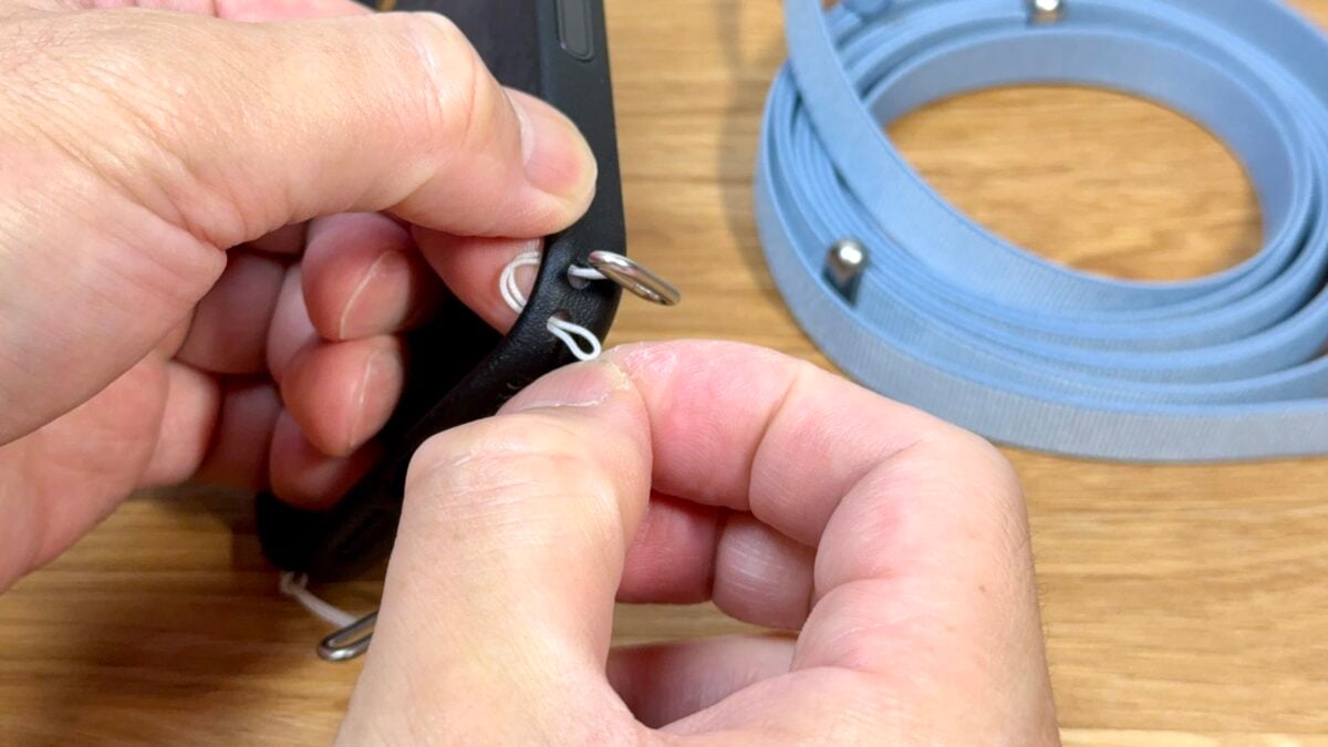 iPhone17 Pro トリニティSimplism「[NUNO] MagSafe対応 背面シリコンレザーケース」レビュー