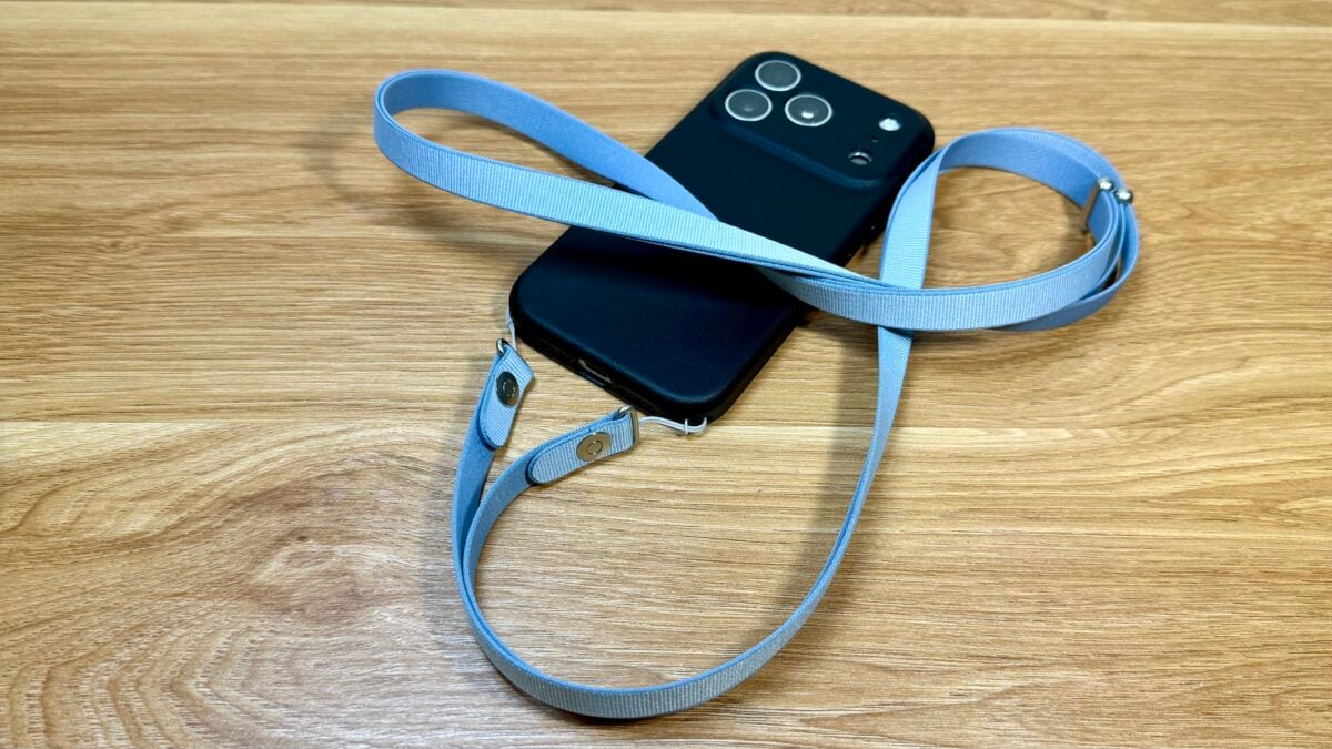 iPhone17 Pro トリニティSimplism「[NUNO] MagSafe対応 背面シリコンレザーケース」レビュー