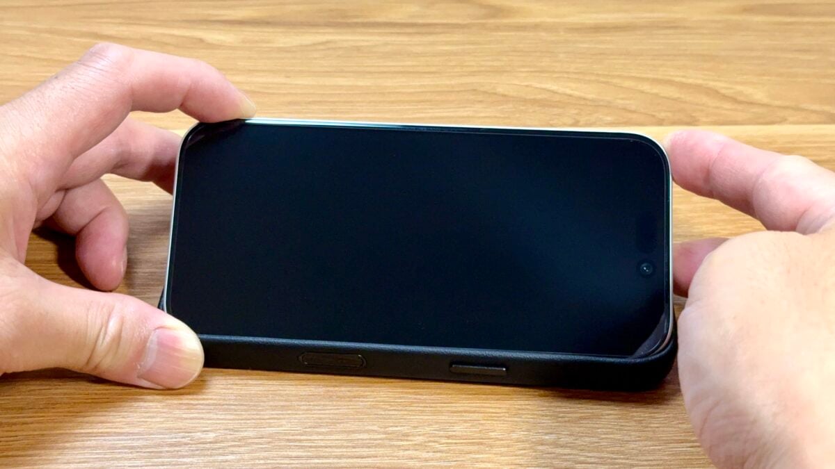 iPhone17 Pro トリニティSimplism「[NUNO] MagSafe対応 背面シリコンレザーケース」レビュー