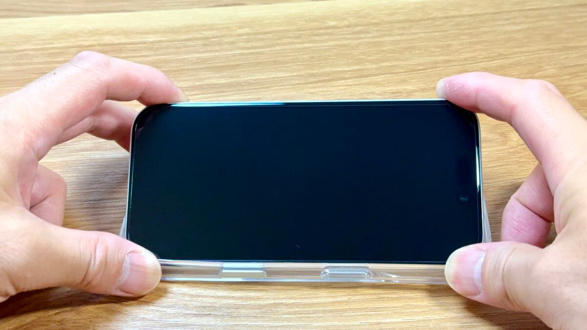 iPhone17 Pro Simplism 「[Turtle FULLSPEC] カメラコントロール＆MagSafe対応 ハイブリッドケース」レビュー