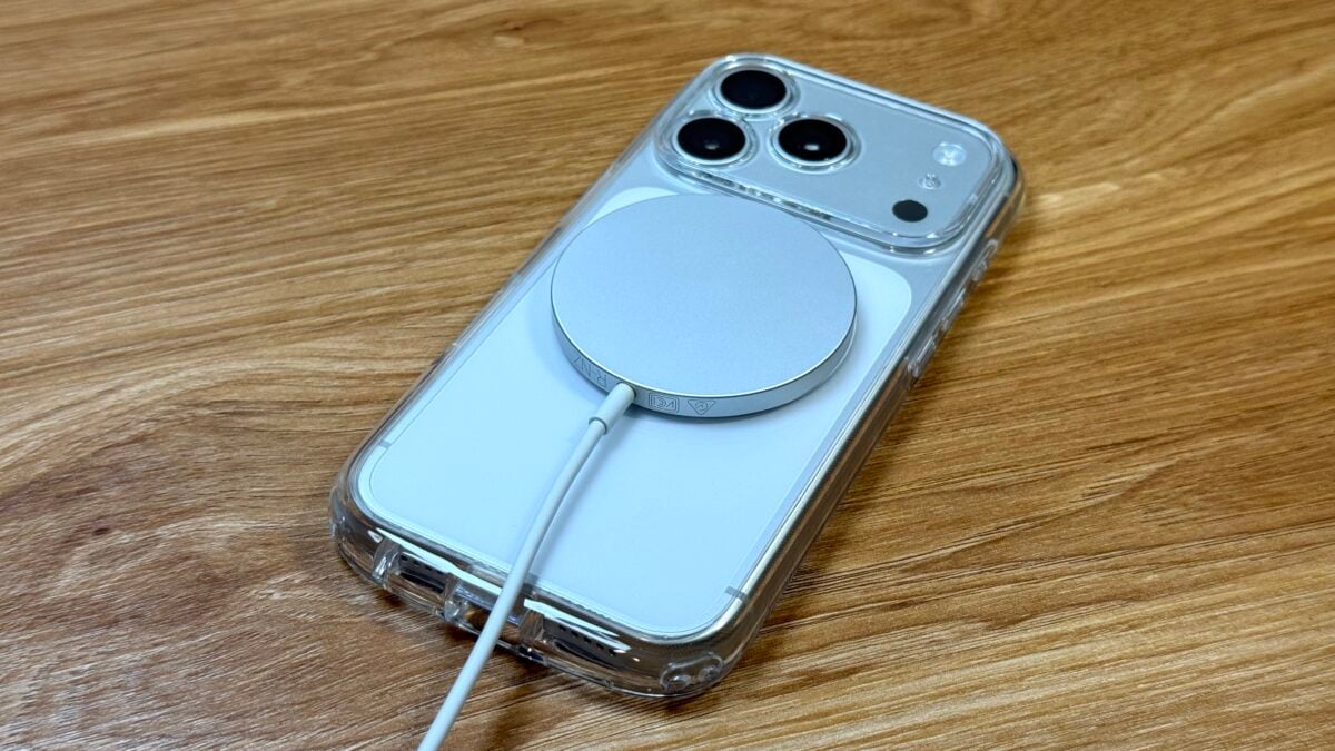 iPhone17 Pro Simplism 「[LIGHT SHIELD Solid] MagSafe対応 超精密設計 衝撃吸収 ハイブリッドクリアケース」レビュー
