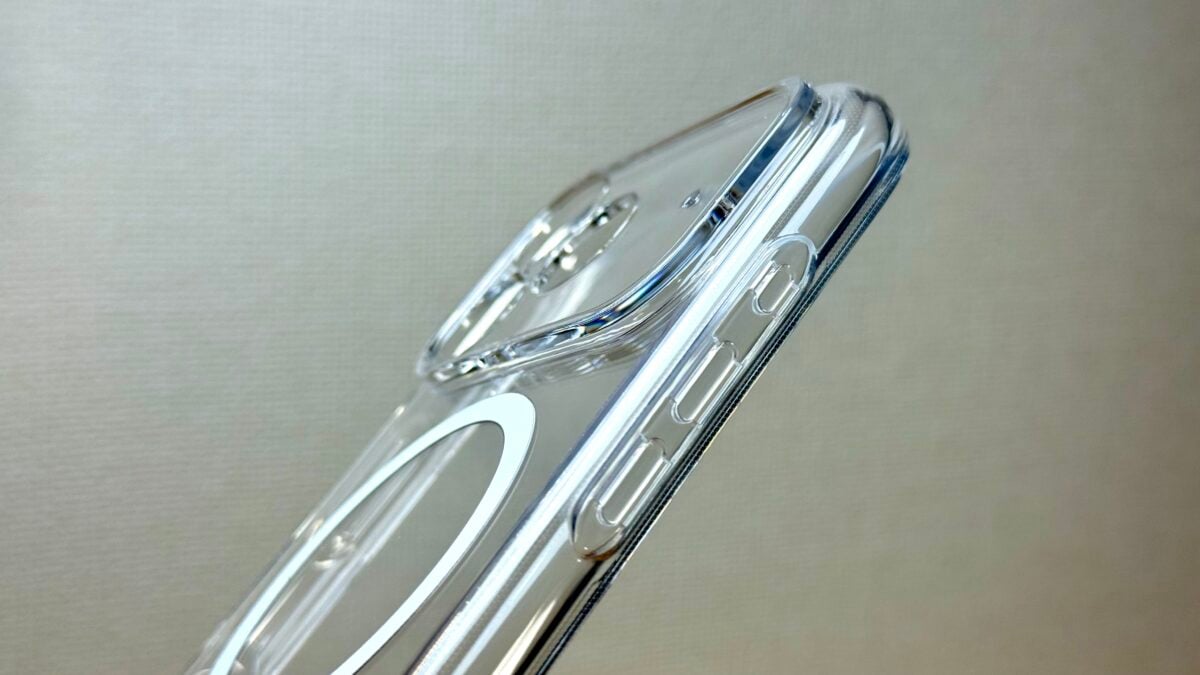 iPhone17 Pro Simplism 「[LIGHT SHIELD Solid] MagSafe対応 超精密設計 衝撃吸収 ハイブリッドクリアケース」レビュー